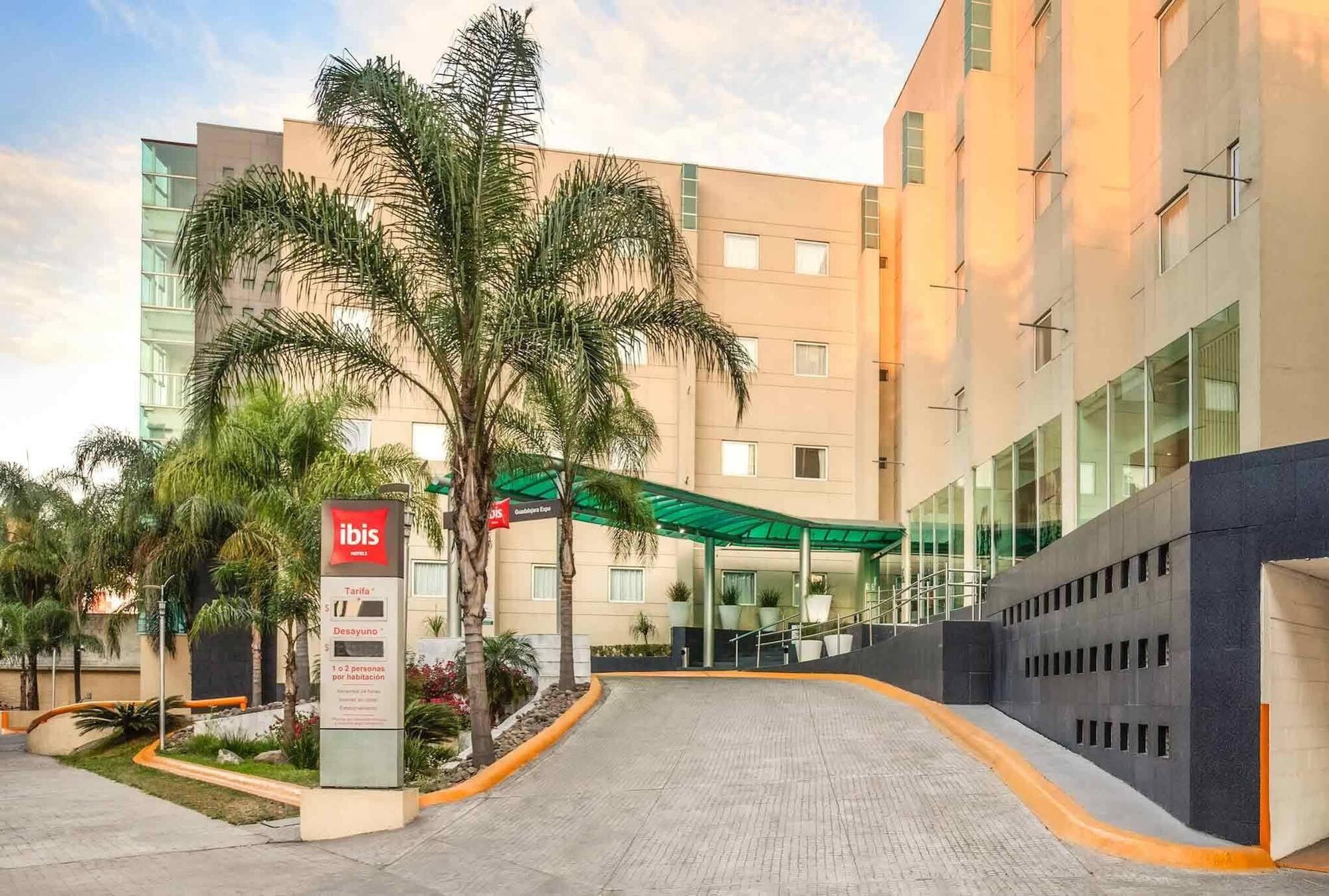 Ibis Guadalajara Expo Hotel Exterior photo